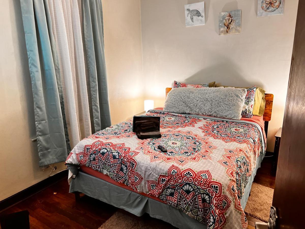 Clean, Spacious, Inexpensive Queen Br Chicago Exterior foto